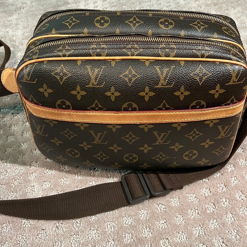 Louis Vuitton Reporter Pm Shoulder